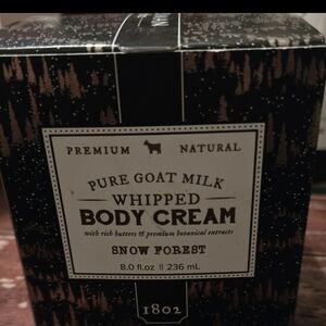 Beekman 1802 Snow Forest Whipped Body Cream - Black and White